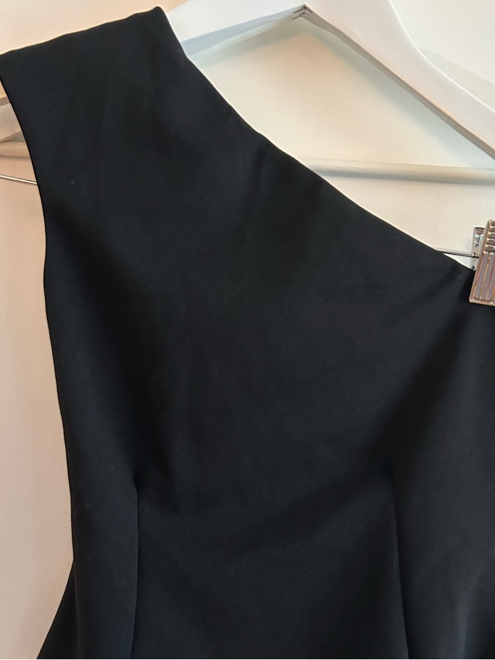 Asymmetric One-Shoulder Black Women’s One-Piece Swimsuit